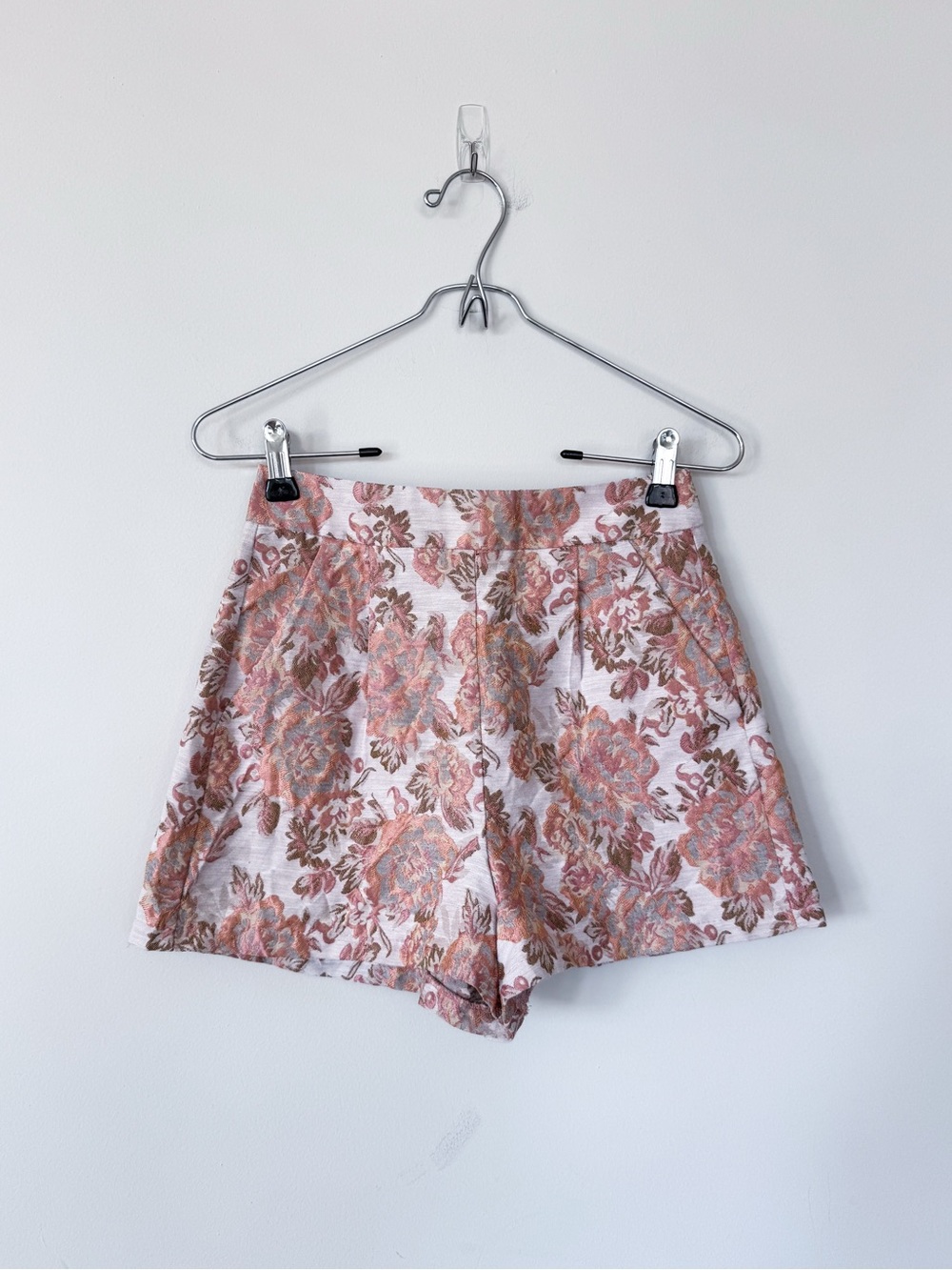 Zara Basic Size XS Oriental Floral High Waisted Patterned Shorts Brocade Pink